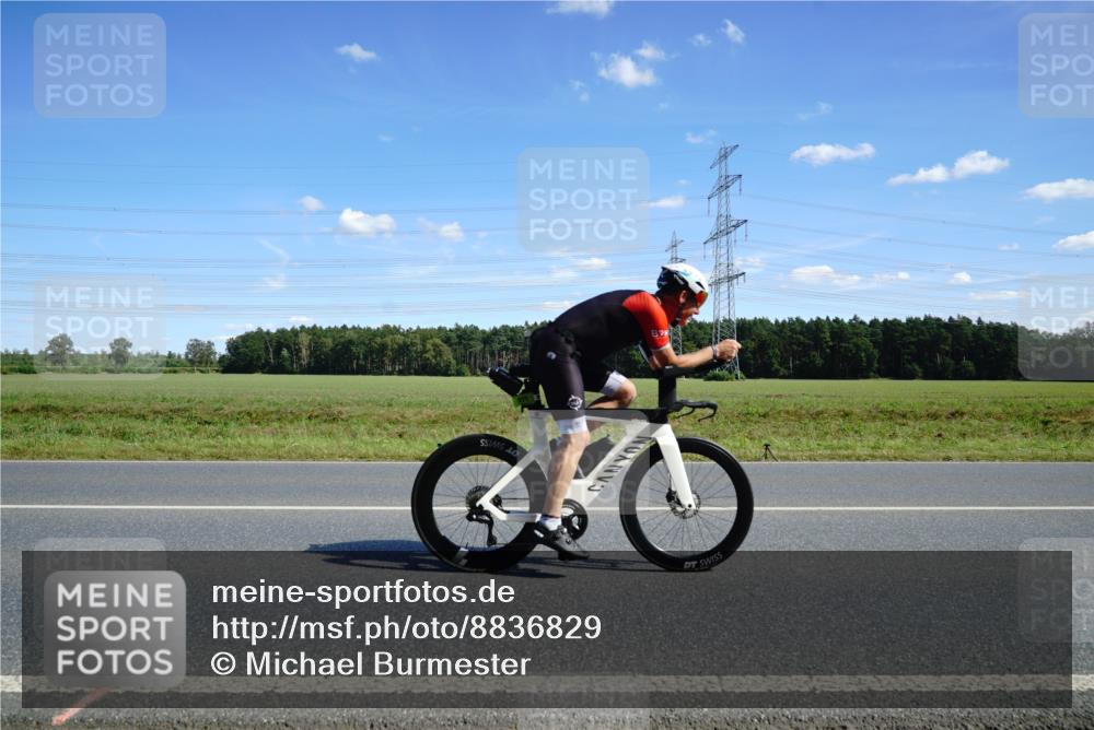 07.09.2025 - 19. Norderstedt Triathlon Michael Burmester http://msf.ph/oto/8836829 07.09.2025 14:07:30 Radfahren 971, 1000 meine-sportfotos.de