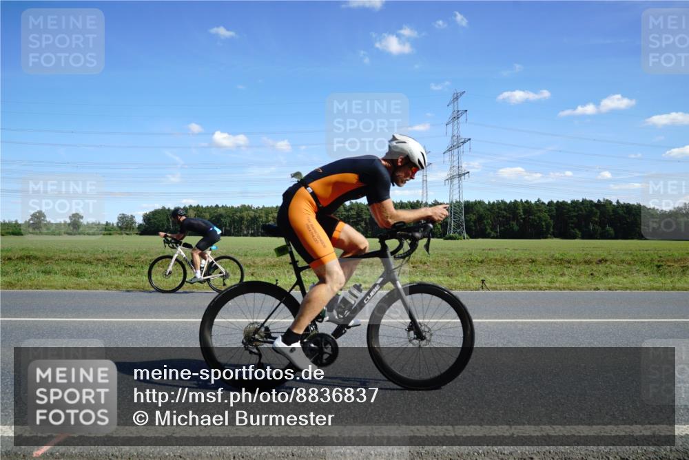 07.09.2025 - 19. Norderstedt Triathlon Michael Burmester http://msf.ph/oto/8836837 07.09.2025 14:07:32 Radfahren 971, 1000 meine-sportfotos.de