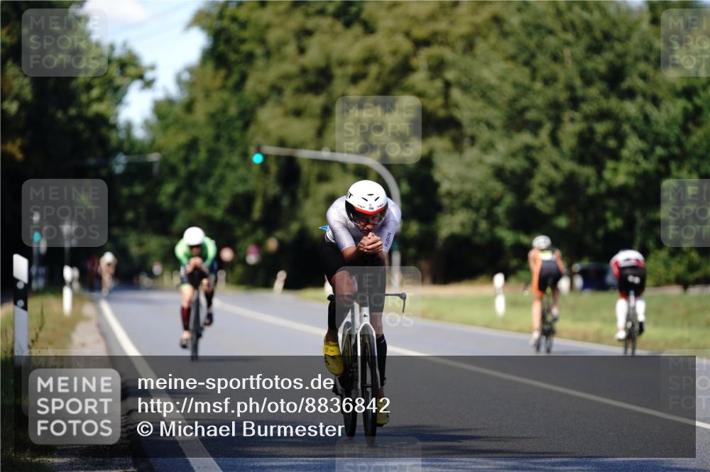 07.09.2025 - 19. Norderstedt Triathlon Michael Burmester http://msf.ph/oto/8836842 07.09.2025 14:10:24 Radfahren 388, 1016 meine-sportfotos.de