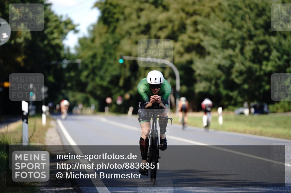 07.09.2025 - 19. Norderstedt Triathlon Michael Burmester http://msf.ph/oto/8836851 07.09.2025 14:10:26 Radfahren 388, 1016 meine-sportfotos.de