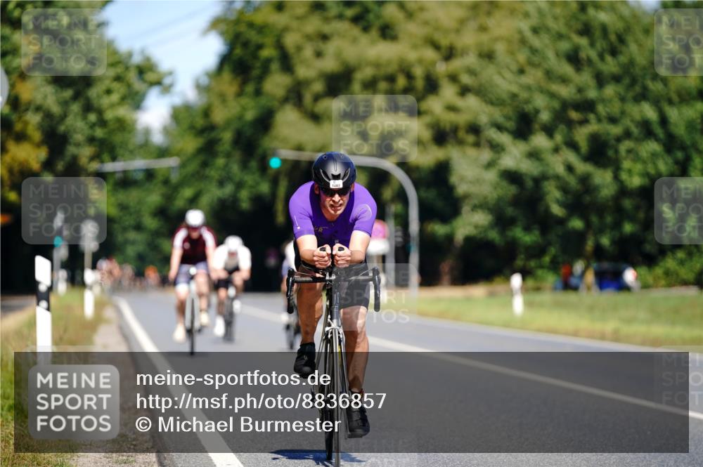 07.09.2025 - 19. Norderstedt Triathlon Michael Burmester http://msf.ph/oto/8836857 07.09.2025 12:50:14 Radfahren 220, 1283 meine-sportfotos.de