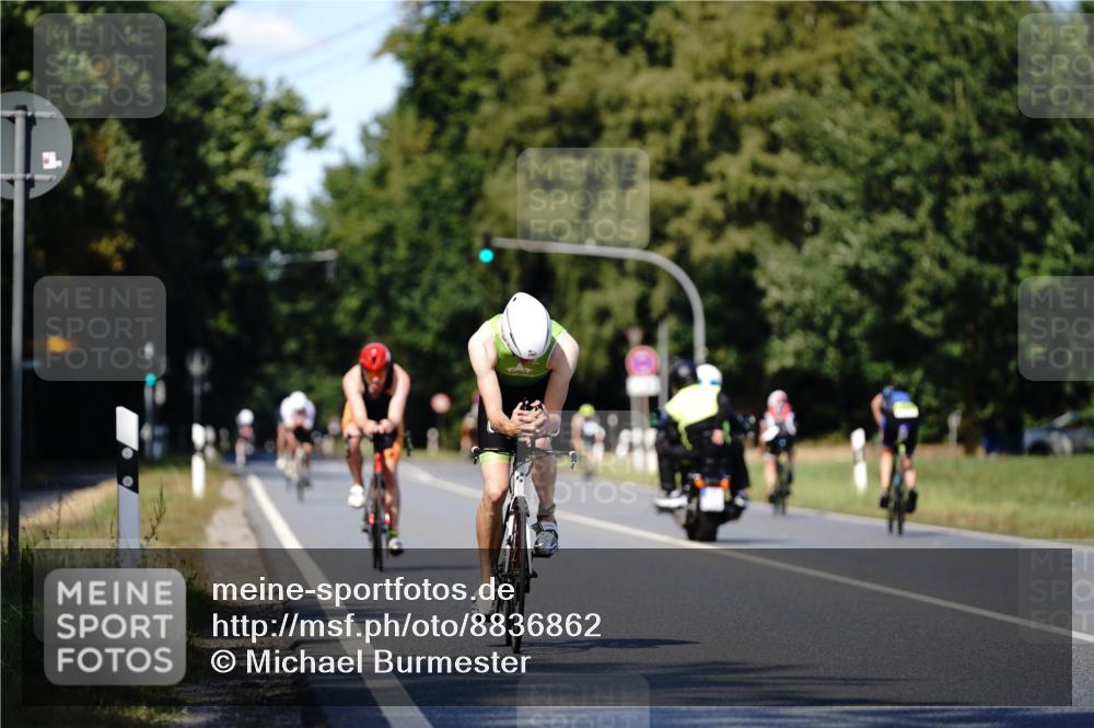 07.09.2025 - 19. Norderstedt Triathlon Michael Burmester http://msf.ph/oto/8836862 07.09.2025 14:10:37 Radfahren 999, 1003 meine-sportfotos.de
