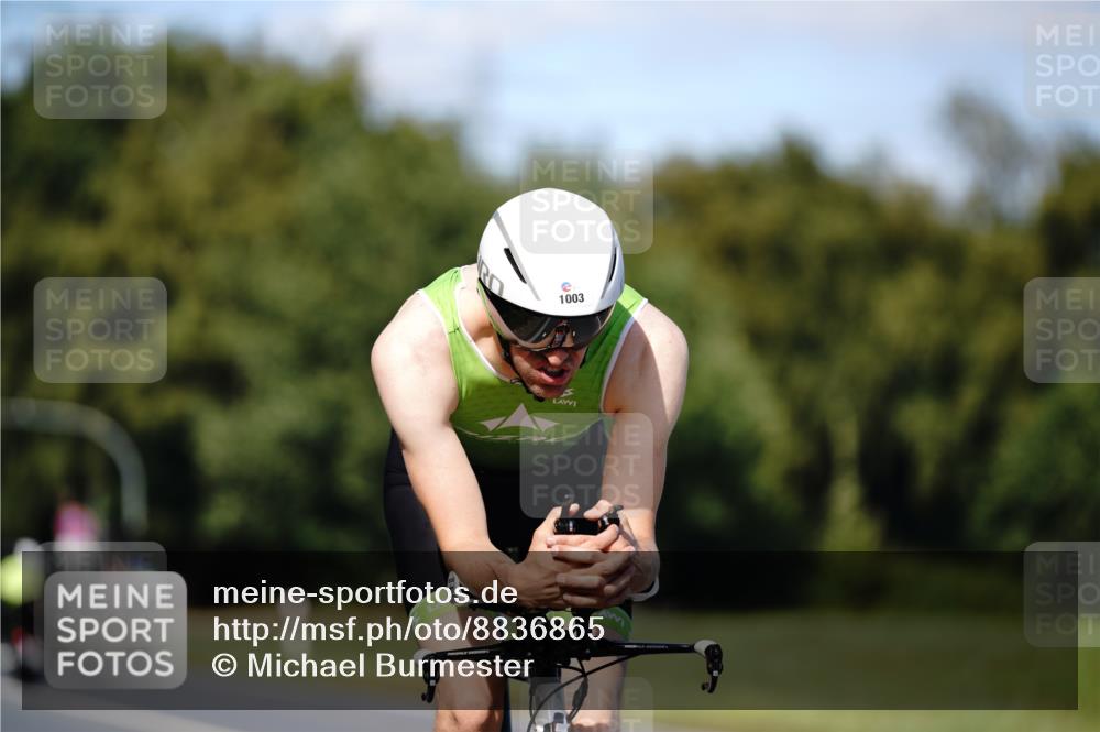 07.09.2025 - 19. Norderstedt Triathlon Michael Burmester http://msf.ph/oto/8836865 07.09.2025 14:10:38 Radfahren 999, 1003 meine-sportfotos.de