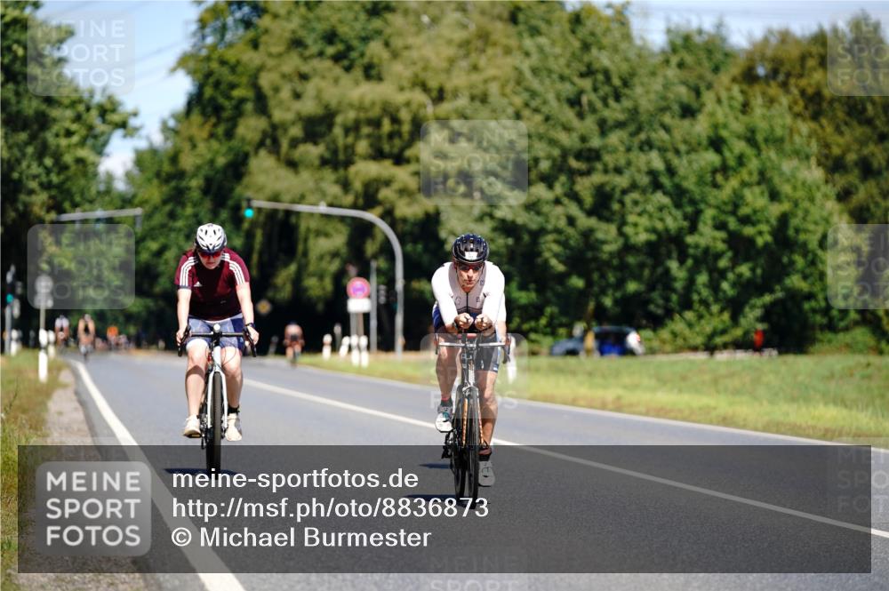 07.09.2025 - 19. Norderstedt Triathlon Michael Burmester http://msf.ph/oto/8836873 07.09.2025 12:50:17 Radfahren 220, 241, 330, 1283 meine-sportfotos.de