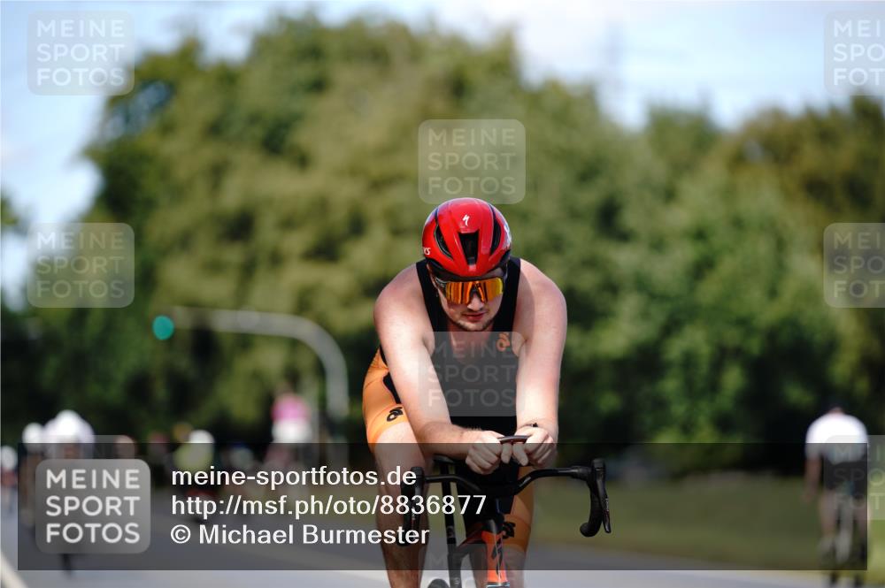 07.09.2025 - 19. Norderstedt Triathlon Michael Burmester http://msf.ph/oto/8836877 07.09.2025 14:10:40 Radfahren 999, 1003, 1421 meine-sportfotos.de