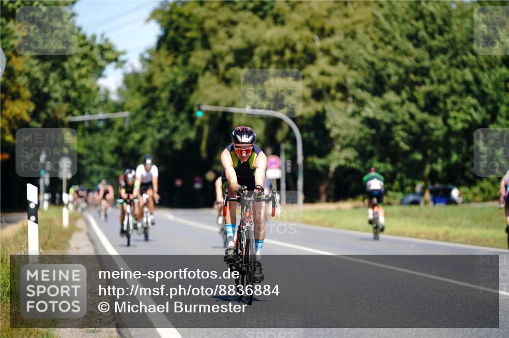 07.09.2025 - 19. Norderstedt Triathlon Michael Burmester http://msf.ph/oto/8836884 07.09.2025 12:50:33 Radfahren 205 meine-sportfotos.de