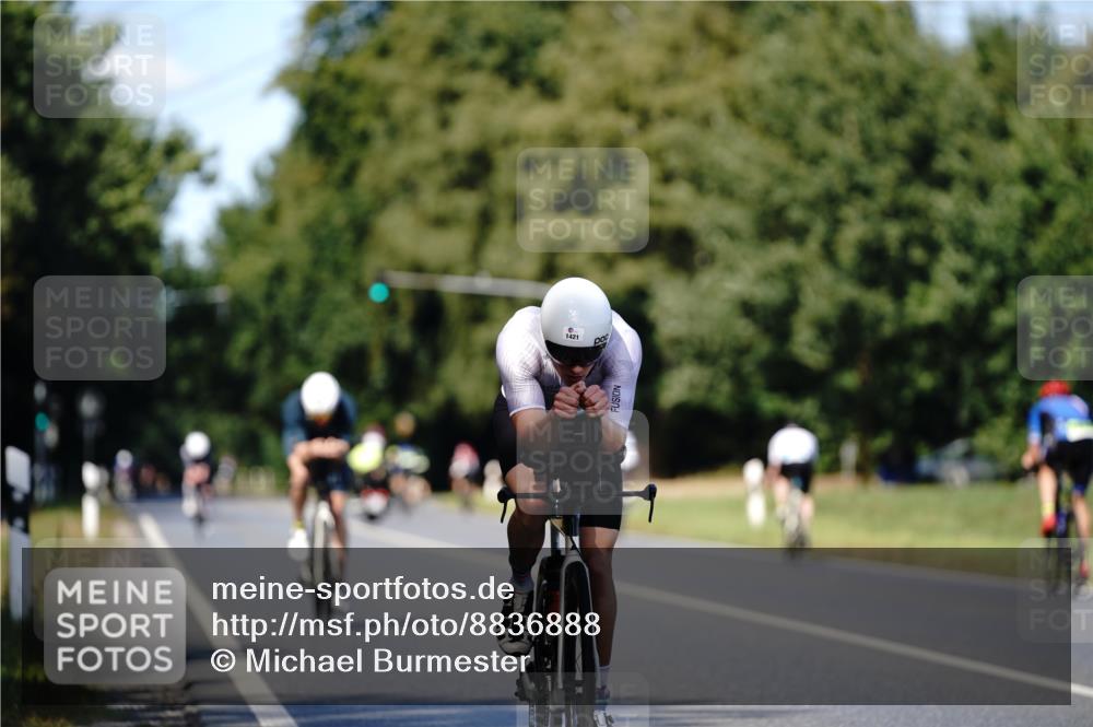 07.09.2025 - 19. Norderstedt Triathlon Michael Burmester http://msf.ph/oto/8836888 07.09.2025 14:10:43 Radfahren 876, 999, 1421 meine-sportfotos.de