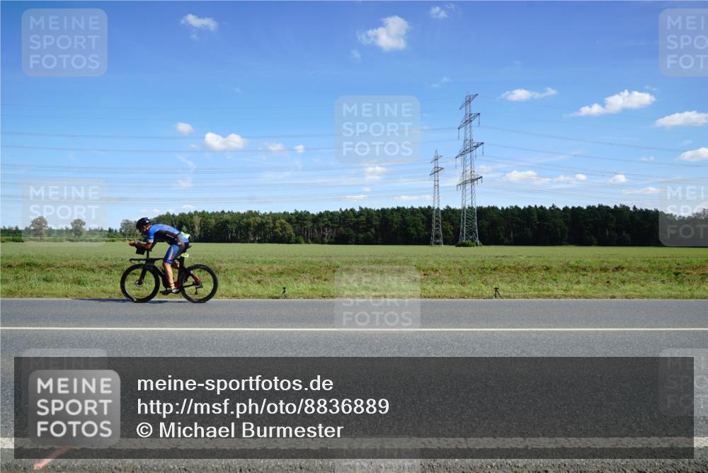 07.09.2025 - 19. Norderstedt Triathlon Michael Burmester http://msf.ph/oto/8836889 07.09.2025 14:08:07 Radfahren 393, 964, 969, 1020 meine-sportfotos.de