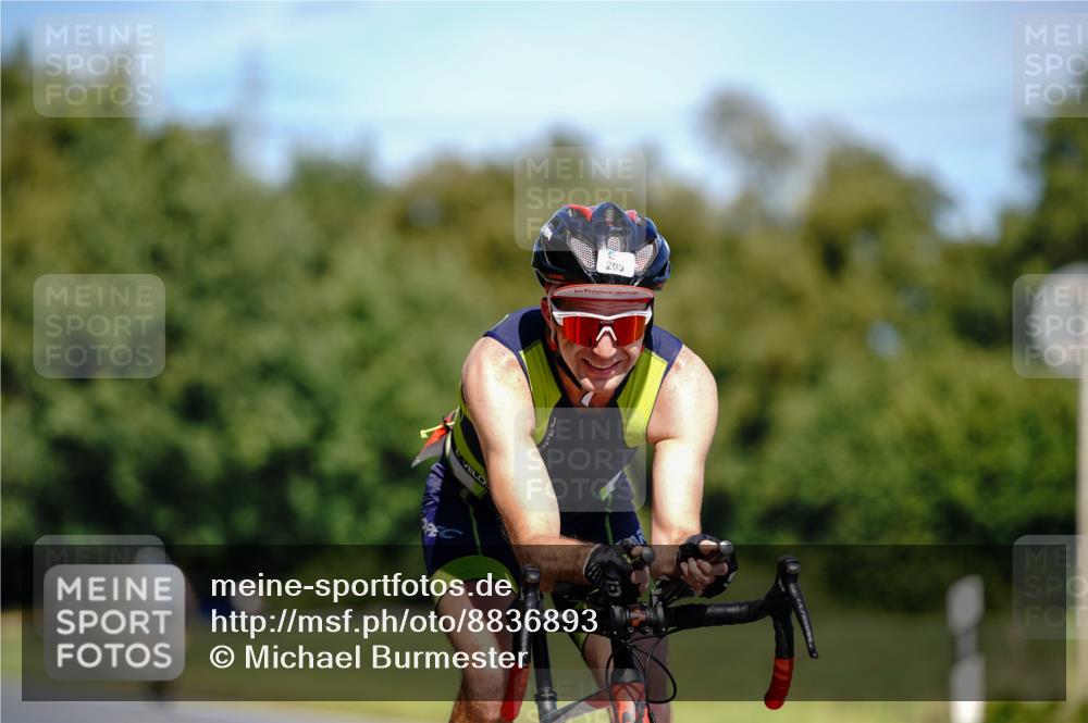 07.09.2025 - 19. Norderstedt Triathlon Michael Burmester http://msf.ph/oto/8836893 07.09.2025 12:50:35 Radfahren 205, 759 meine-sportfotos.de