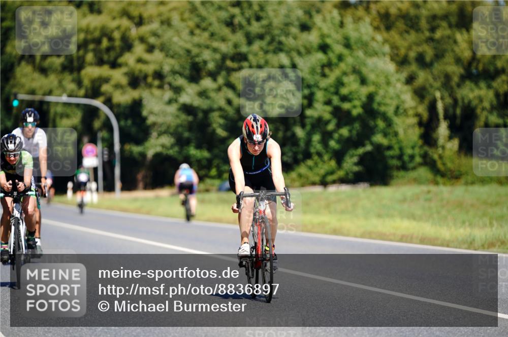 07.09.2025 - 19. Norderstedt Triathlon Michael Burmester http://msf.ph/oto/8836897 07.09.2025 12:50:37 Radfahren 205, 347, 759, 814, 1262 meine-sportfotos.de
