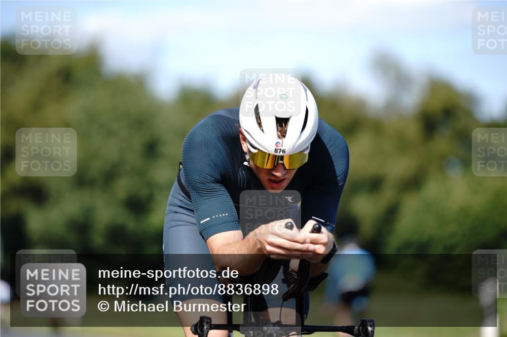 07.09.2025 - 19. Norderstedt Triathlon Michael Burmester http://msf.ph/oto/8836898 07.09.2025 14:10:45 Radfahren 876, 1421 meine-sportfotos.de