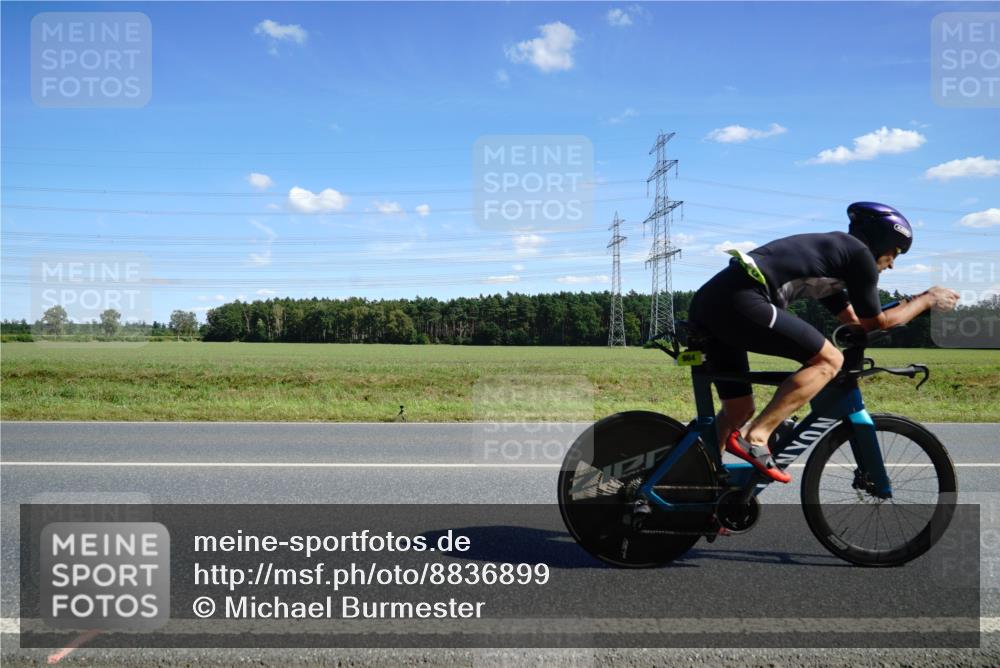 07.09.2025 - 19. Norderstedt Triathlon Michael Burmester http://msf.ph/oto/8836899 07.09.2025 14:08:07 Radfahren 393, 964, 969, 1020 meine-sportfotos.de