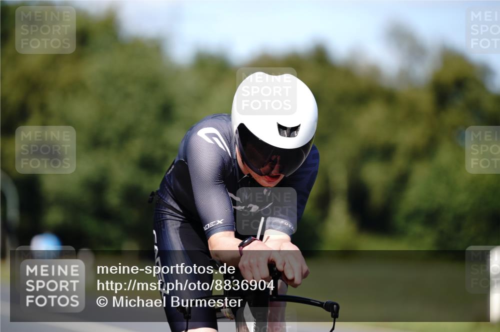 07.09.2025 - 19. Norderstedt Triathlon Michael Burmester http://msf.ph/oto/8836904 07.09.2025 14:10:49 Radfahren 1468 meine-sportfotos.de