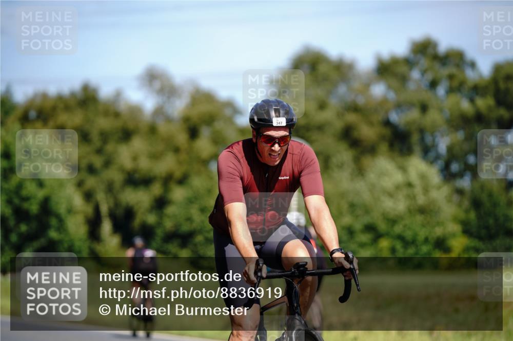 07.09.2025 - 19. Norderstedt Triathlon Michael Burmester http://msf.ph/oto/8836919 07.09.2025 12:50:40 Radfahren 347, 759, 814, 1262 meine-sportfotos.de