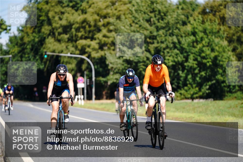 07.09.2025 - 19. Norderstedt Triathlon Michael Burmester http://msf.ph/oto/8836929 07.09.2025 12:50:45 Radfahren 274, 323, 324, 1384 meine-sportfotos.de