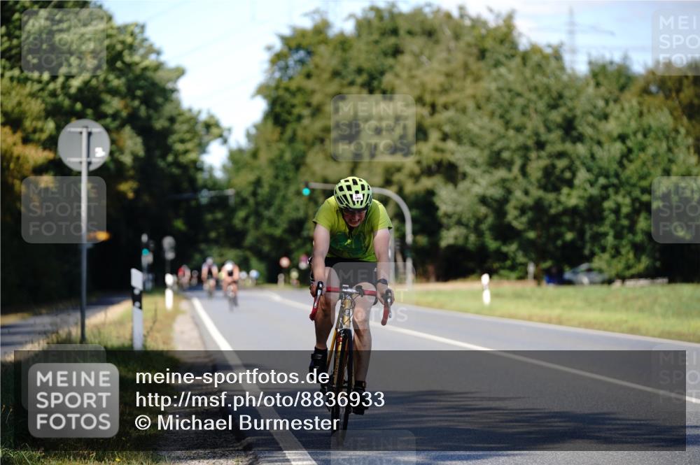 07.09.2025 - 19. Norderstedt Triathlon Michael Burmester http://msf.ph/oto/8836933 07.09.2025 14:11:14 Radfahren 1431, 1466 meine-sportfotos.de