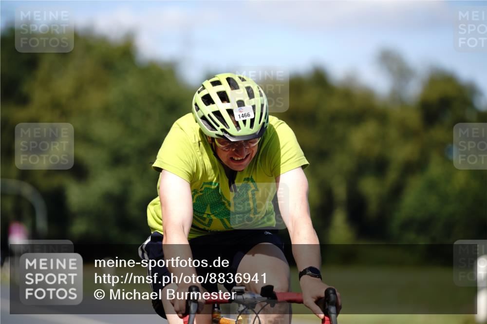 07.09.2025 - 19. Norderstedt Triathlon Michael Burmester http://msf.ph/oto/8836941 07.09.2025 14:11:15 Radfahren 1431, 1466 meine-sportfotos.de