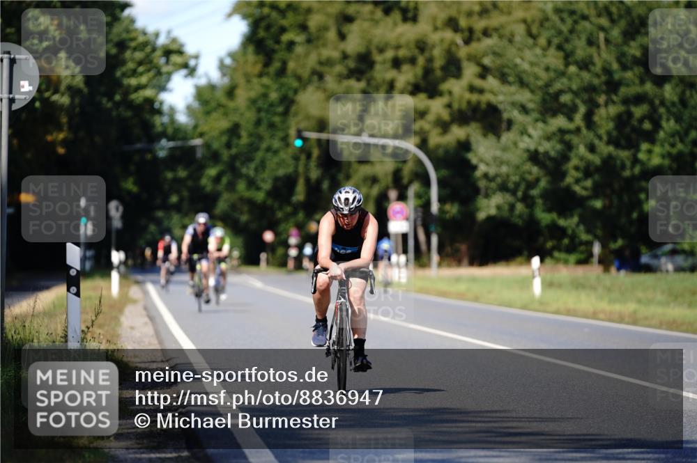 07.09.2025 - 19. Norderstedt Triathlon Michael Burmester http://msf.ph/oto/8836947 07.09.2025 14:11:21 Radfahren 363 meine-sportfotos.de
