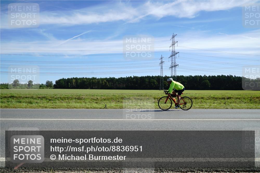 07.09.2025 - 19. Norderstedt Triathlon Michael Burmester http://msf.ph/oto/8836951 07.09.2025 12:02:11 Radfahren  meine-sportfotos.de
