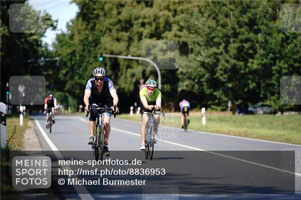 07.09.2025 - 19. Norderstedt Triathlon Michael Burmester http://msf.ph/oto/8836953 07.09.2025 14:11:26 Radfahren 363, 410, 1004 meine-sportfotos.de