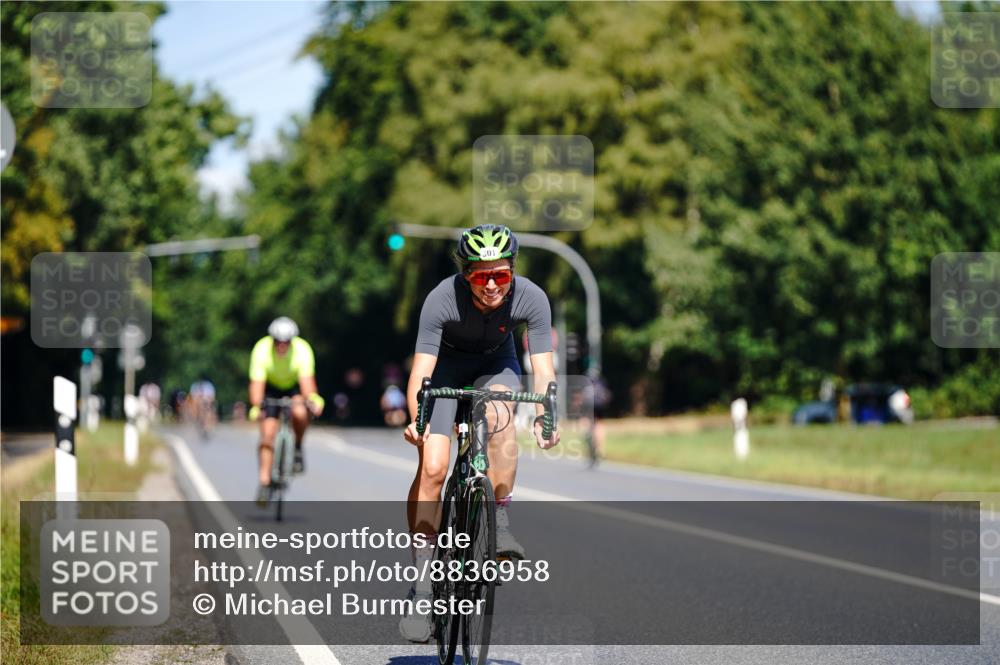 07.09.2025 - 19. Norderstedt Triathlon Michael Burmester http://msf.ph/oto/8836958 07.09.2025 12:50:52 Radfahren 301, 1299 meine-sportfotos.de