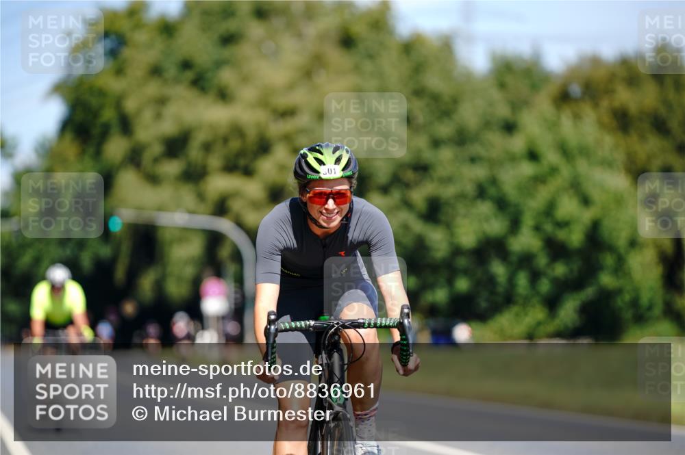 07.09.2025 - 19. Norderstedt Triathlon Michael Burmester http://msf.ph/oto/8836961 07.09.2025 12:50:52 Radfahren 301, 1299 meine-sportfotos.de
