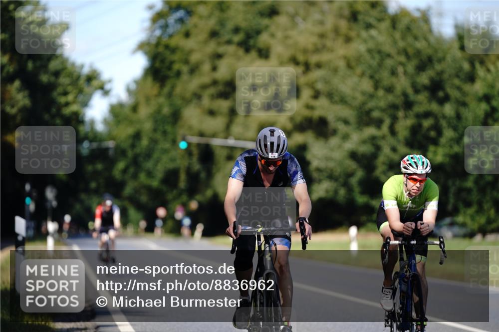 07.09.2025 - 19. Norderstedt Triathlon Michael Burmester http://msf.ph/oto/8836962 07.09.2025 14:11:27 Radfahren 410, 1004 meine-sportfotos.de