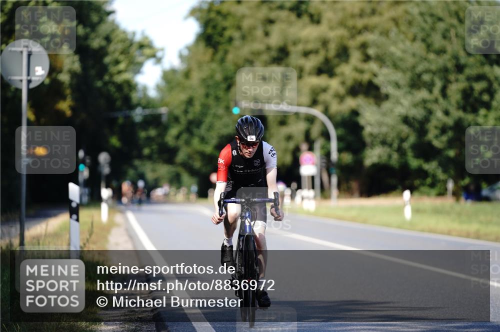07.09.2025 - 19. Norderstedt Triathlon Michael Burmester http://msf.ph/oto/8836972 07.09.2025 14:11:32 Radfahren 970 meine-sportfotos.de