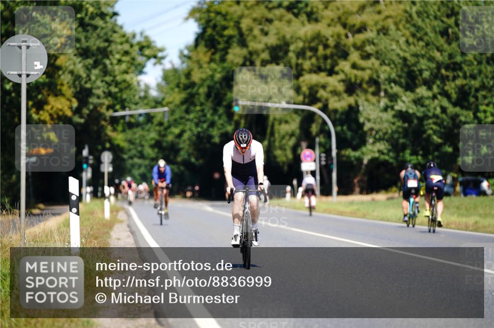 07.09.2025 - 19. Norderstedt Triathlon Michael Burmester http://msf.ph/oto/8836999 07.09.2025 12:51:13 Radfahren 754 meine-sportfotos.de