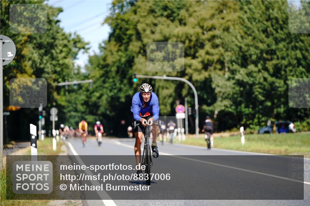 07.09.2025 - 19. Norderstedt Triathlon Michael Burmester http://msf.ph/oto/8837006 07.09.2025 12:51:19 Radfahren 309, 754 meine-sportfotos.de