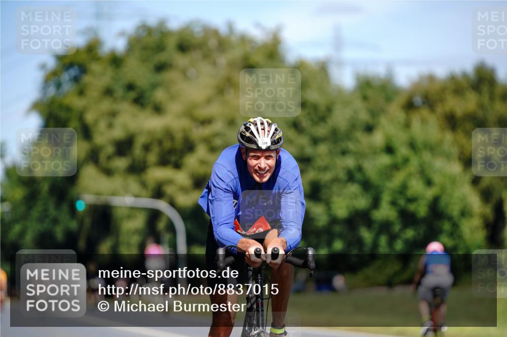 07.09.2025 - 19. Norderstedt Triathlon Michael Burmester http://msf.ph/oto/8837015 07.09.2025 12:51:21 Radfahren 309 meine-sportfotos.de