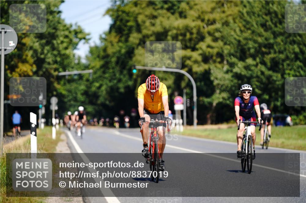 07.09.2025 - 19. Norderstedt Triathlon Michael Burmester http://msf.ph/oto/8837019 07.09.2025 12:51:29 Radfahren 348, 855 meine-sportfotos.de