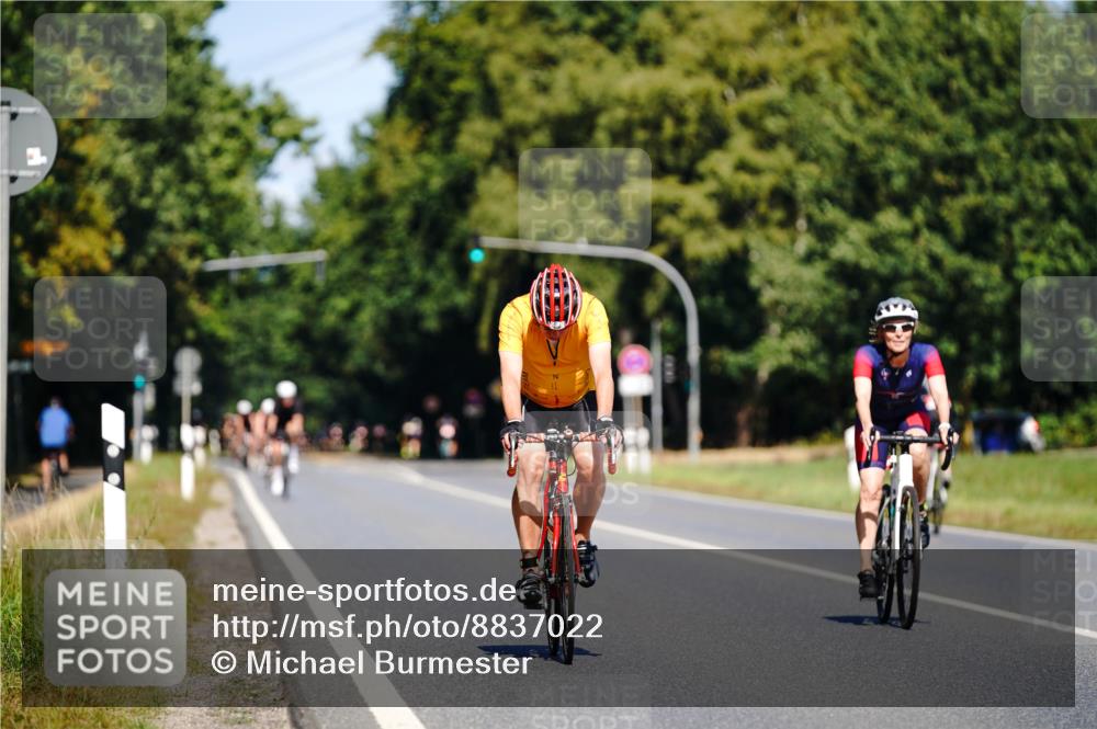 07.09.2025 - 19. Norderstedt Triathlon Michael Burmester http://msf.ph/oto/8837022 07.09.2025 12:51:29 Radfahren 348, 855 meine-sportfotos.de