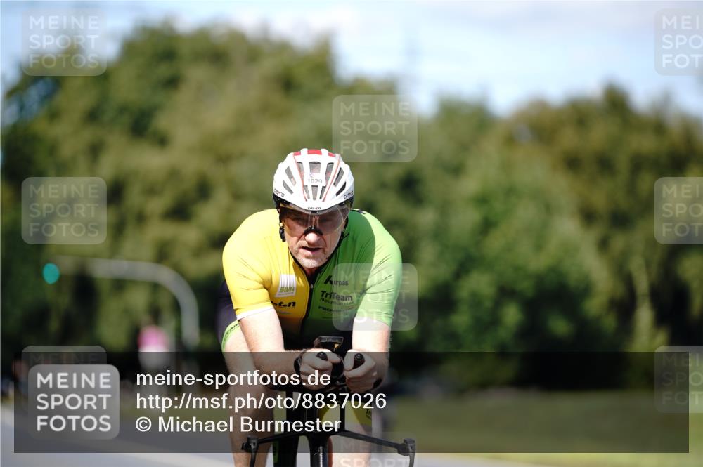 07.09.2025 - 19. Norderstedt Triathlon Michael Burmester http://msf.ph/oto/8837026 07.09.2025 14:12:08 Radfahren 911, 1029 meine-sportfotos.de