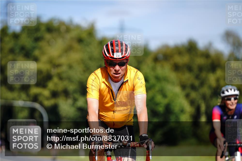 07.09.2025 - 19. Norderstedt Triathlon Michael Burmester http://msf.ph/oto/8837031 07.09.2025 12:51:31 Radfahren 348, 855 meine-sportfotos.de