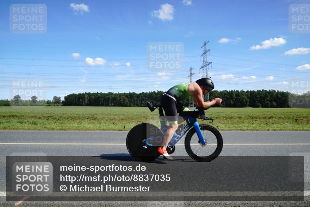 07.09.2025 - 19. Norderstedt Triathlon Michael Burmester http://msf.ph/oto/8837035 07.09.2025 14:08:28 Radfahren 987, 995, 1006, 1013 meine-sportfotos.de