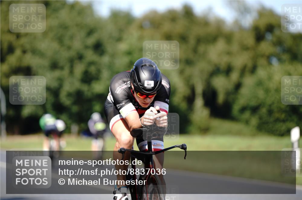 07.09.2025 - 19. Norderstedt Triathlon Michael Burmester http://msf.ph/oto/8837036 07.09.2025 14:12:14 Radfahren 975, 983 meine-sportfotos.de