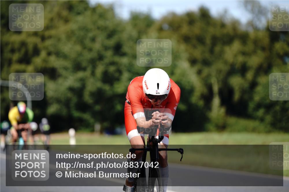 07.09.2025 - 19. Norderstedt Triathlon Michael Burmester http://msf.ph/oto/8837042 07.09.2025 14:12:17 Radfahren 880, 975, 983, 1028 meine-sportfotos.de
