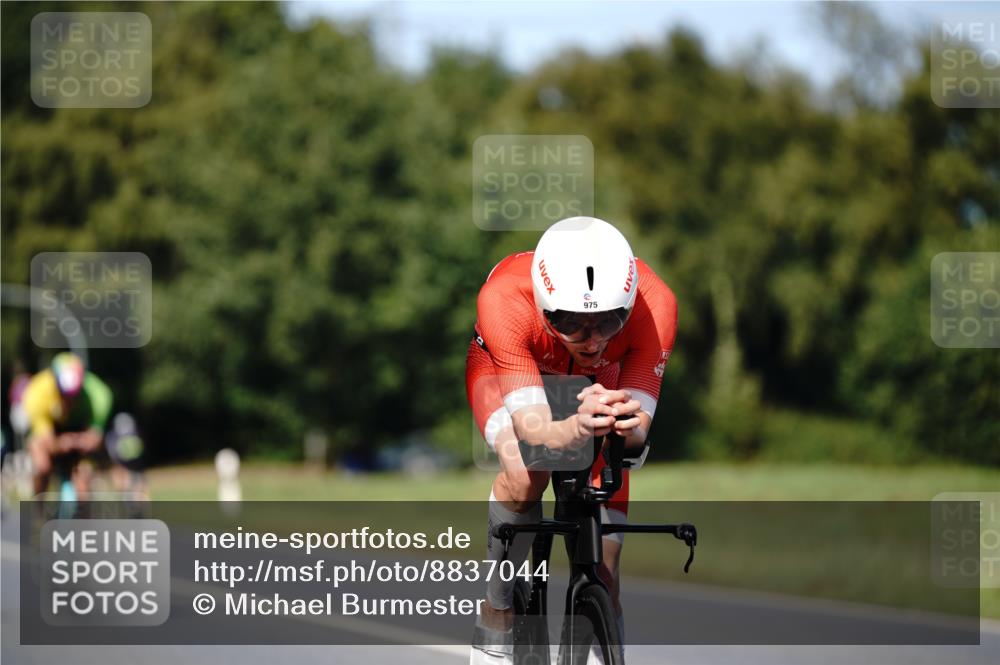 07.09.2025 - 19. Norderstedt Triathlon Michael Burmester http://msf.ph/oto/8837044 07.09.2025 14:12:17 Radfahren 880, 975, 983, 1028 meine-sportfotos.de