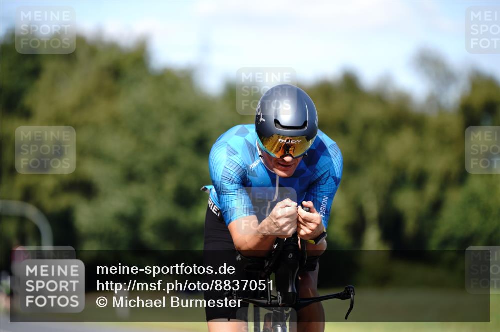 07.09.2025 - 19. Norderstedt Triathlon Michael Burmester http://msf.ph/oto/8837051 07.09.2025 14:12:19 Radfahren 880, 975, 1028 meine-sportfotos.de