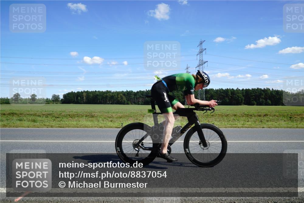 07.09.2025 - 19. Norderstedt Triathlon Michael Burmester http://msf.ph/oto/8837054 07.09.2025 14:08:31 Radfahren 1006, 1013, 1031 meine-sportfotos.de