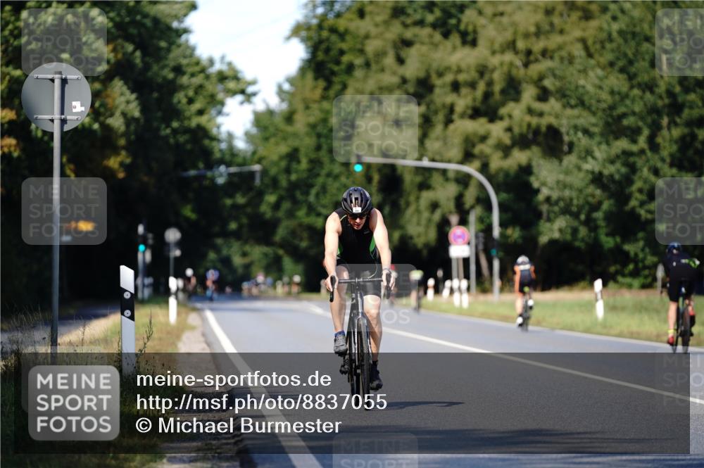 07.09.2025 - 19. Norderstedt Triathlon Michael Burmester http://msf.ph/oto/8837055 07.09.2025 14:12:39 Radfahren 888 meine-sportfotos.de