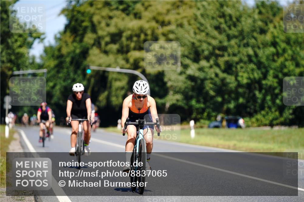 07.09.2025 - 19. Norderstedt Triathlon Michael Burmester http://msf.ph/oto/8837065 07.09.2025 12:51:46 Radfahren 211, 329, 745, 1389 meine-sportfotos.de