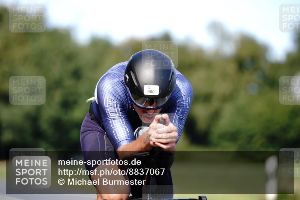 07.09.2025 - 19. Norderstedt Triathlon Michael Burmester http://msf.ph/oto/8837067 07.09.2025 14:12:53 Radfahren 980 meine-sportfotos.de