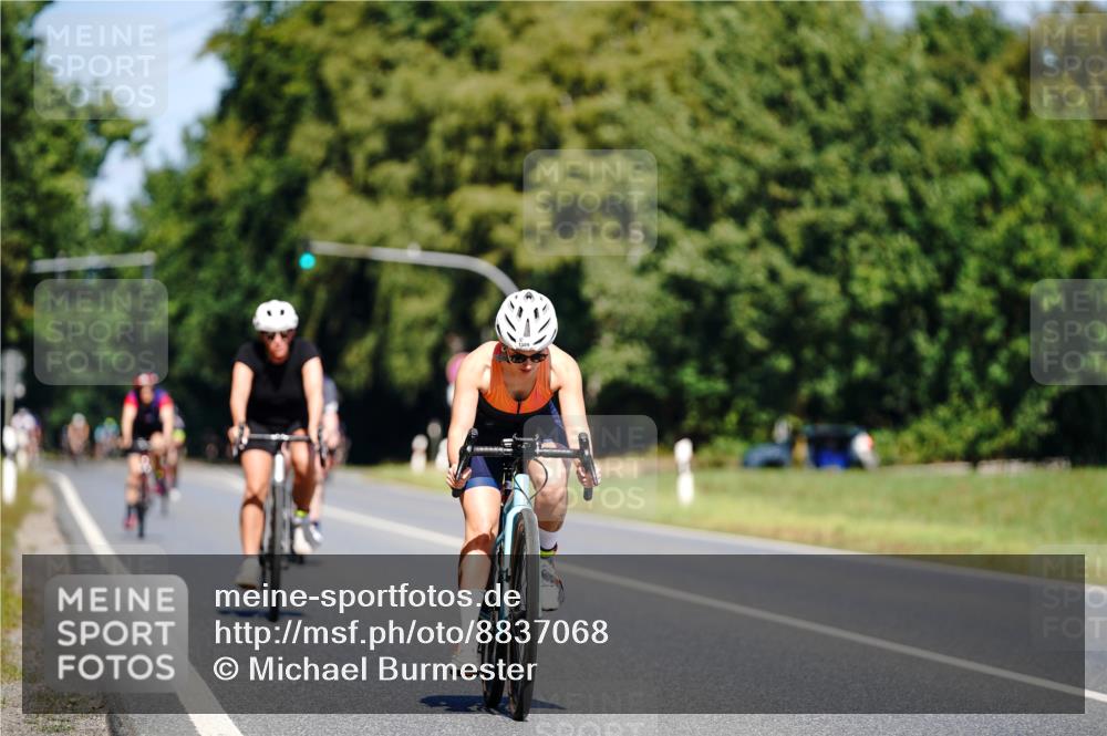 07.09.2025 - 19. Norderstedt Triathlon Michael Burmester http://msf.ph/oto/8837068 07.09.2025 12:51:46 Radfahren 211, 329, 745, 1389 meine-sportfotos.de