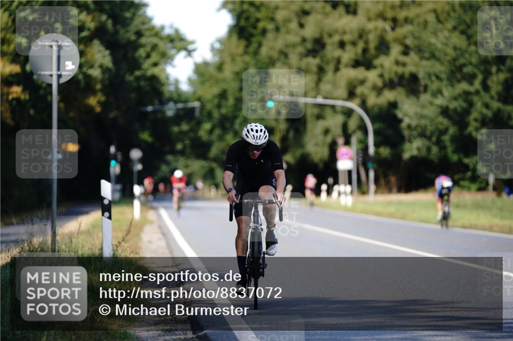 07.09.2025 - 19. Norderstedt Triathlon Michael Burmester http://msf.ph/oto/8837072 07.09.2025 14:12:56 Radfahren 1406 meine-sportfotos.de