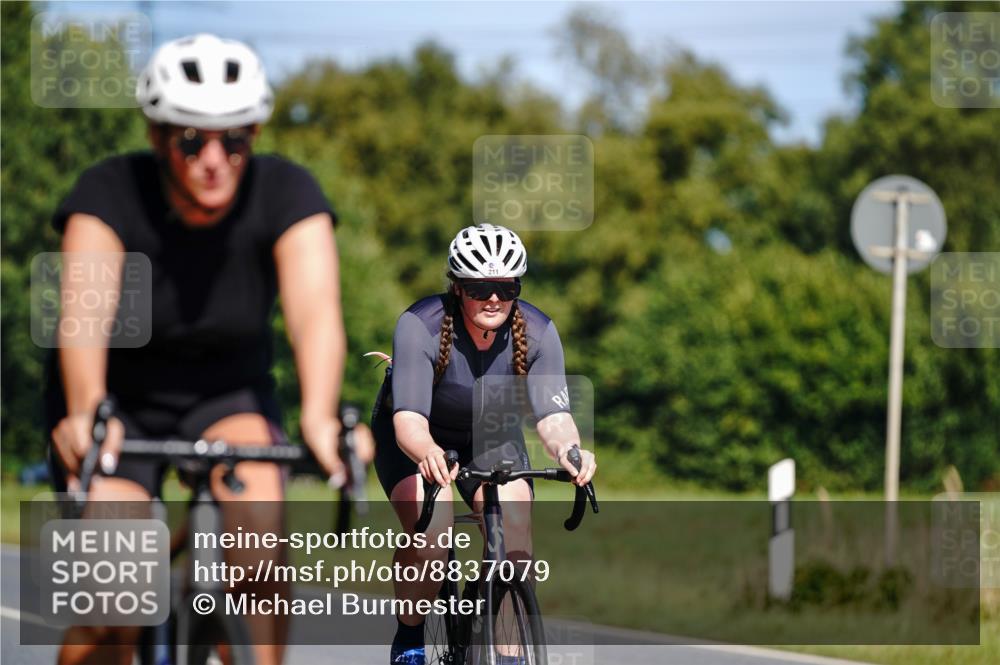 07.09.2025 - 19. Norderstedt Triathlon Michael Burmester http://msf.ph/oto/8837079 07.09.2025 12:51:49 Radfahren 211, 745, 799, 1389 meine-sportfotos.de