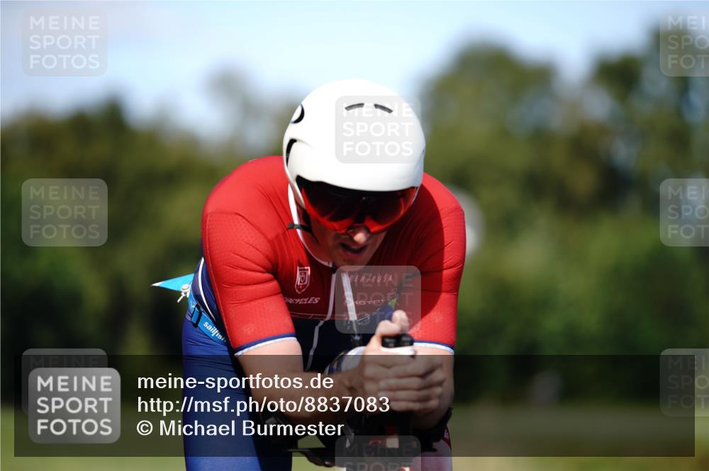 07.09.2025 - 19. Norderstedt Triathlon Michael Burmester http://msf.ph/oto/8837083 07.09.2025 14:13:05 Radfahren 366 meine-sportfotos.de