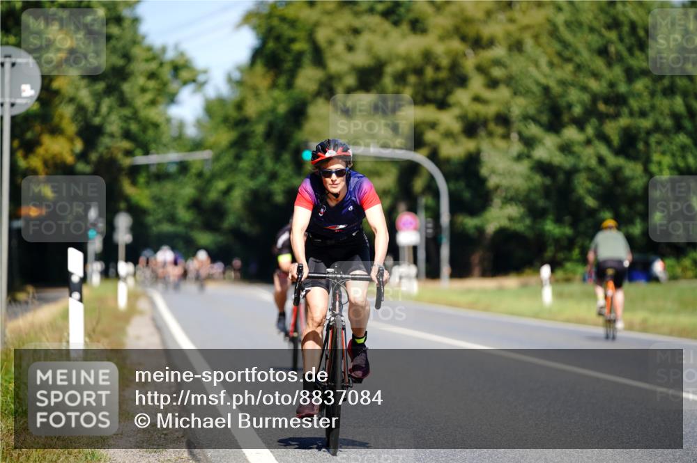 07.09.2025 - 19. Norderstedt Triathlon Michael Burmester http://msf.ph/oto/8837084 07.09.2025 12:51:50 Radfahren 211, 357, 745, 799, 1389 meine-sportfotos.de