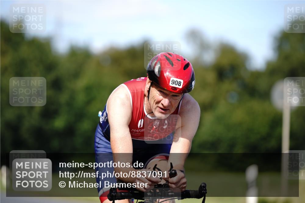 07.09.2025 - 19. Norderstedt Triathlon Michael Burmester http://msf.ph/oto/8837091 07.09.2025 14:13:14 Radfahren 908 meine-sportfotos.de